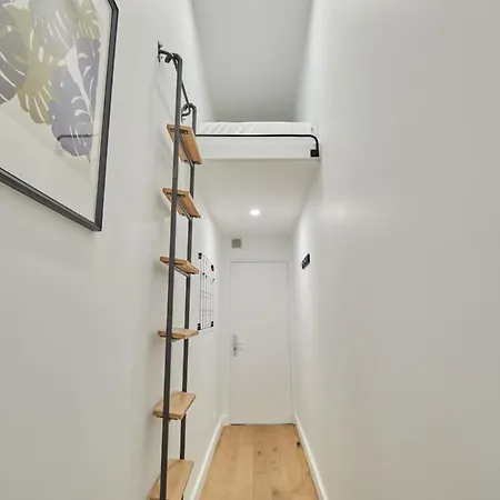 Modern Studio-faubourg Saint-honore *
